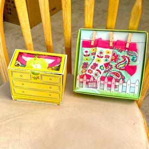 Vera Bradley Baby Bodysuit & 3 Pairs of Socks! Tutti  Fruiti Pattern